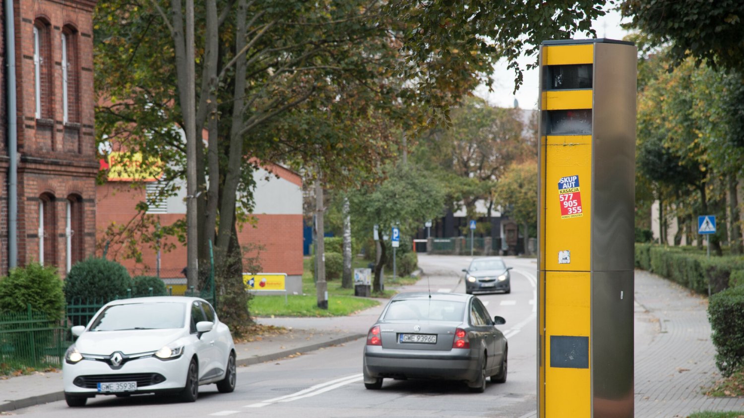 Jak działają fotoradary? Czy robią zdjęcia z obu stron?