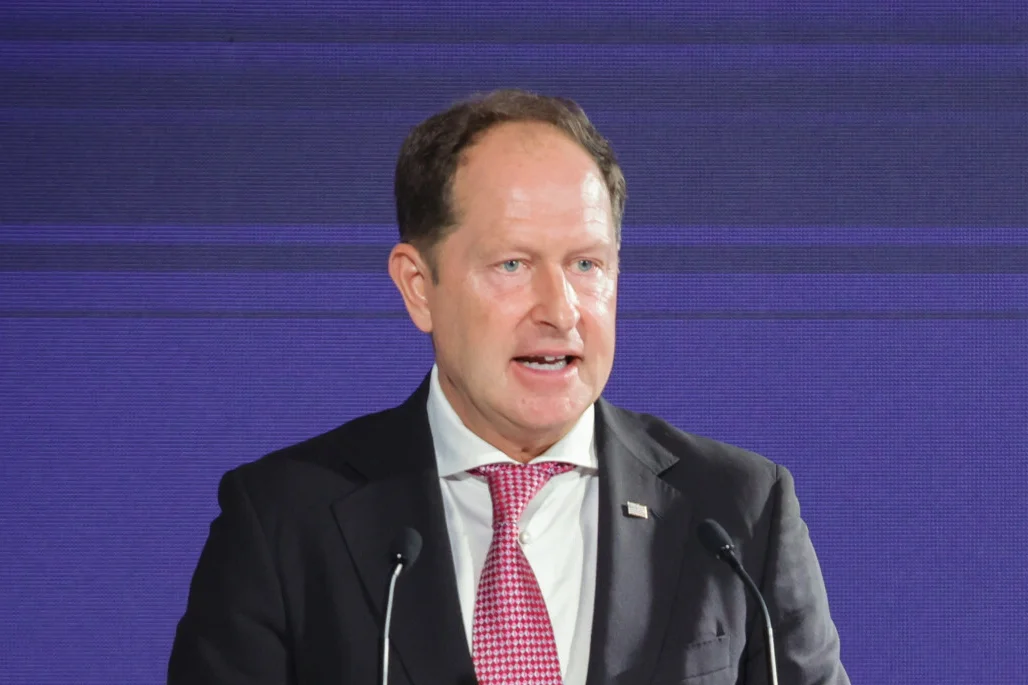 Mark Brzeziński skomentował akt wandalizmu we Wrocławiu, którym było zniszczenie świec chanukowych.