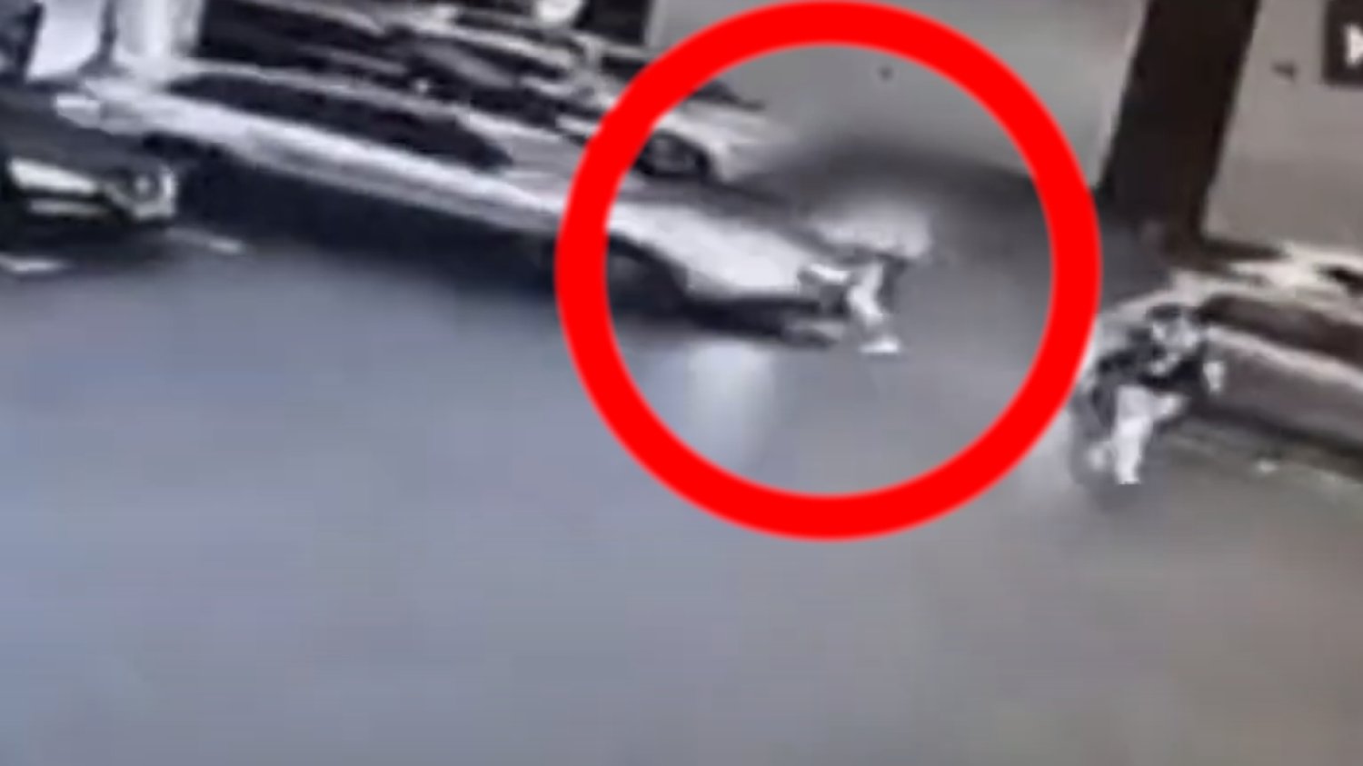 strzelin kierowca film wideo parking potrącenie nastolatka dziecko policja wypadek strzelin kierowca film wideo parking potrącenie nastolatka dziecko policja wypadek
