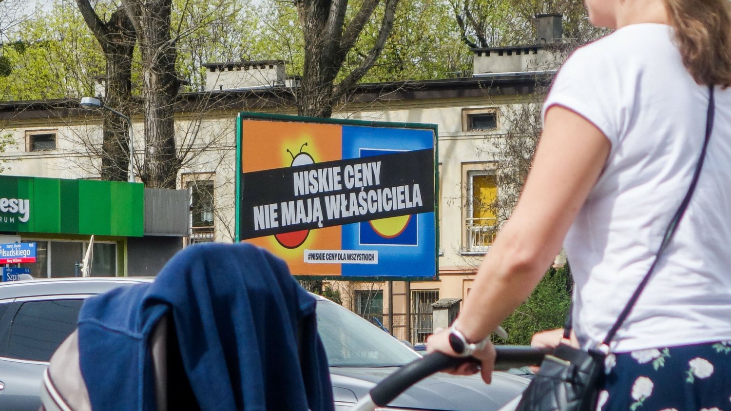 Biedronka i Lidl mają konkurenta przez majówką. Delikatesy Centrum chcą zwabić klientów tych sieci do siebie.