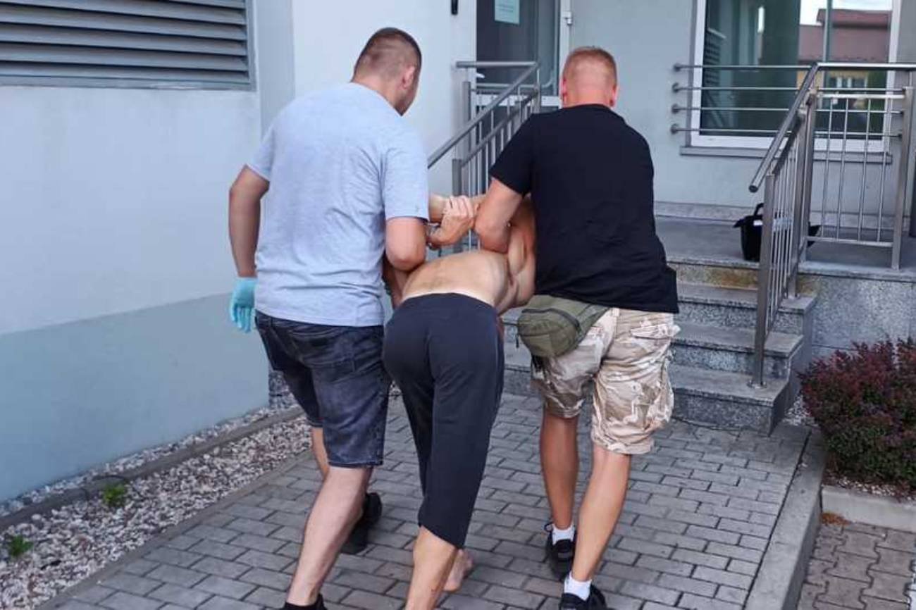 Opoczno: trójka nastolatków podpaliła mężczyznę. 20-latek zmarł
