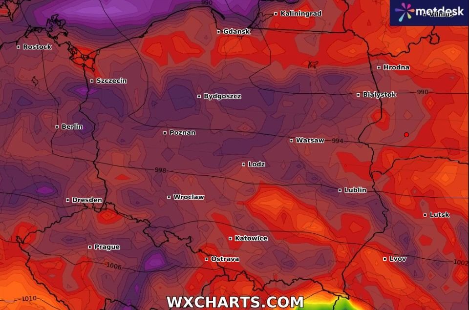 Apogeum zagrożenia z wiatrem ma przyjść do Polski w poniedziałek (5 lutego).