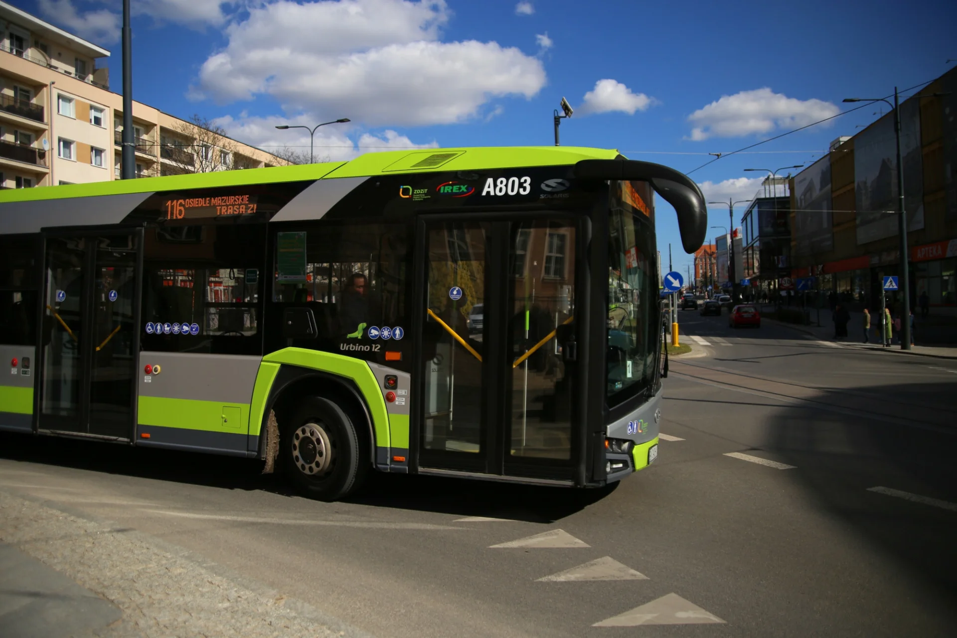Olsztyn. Kierowca autobusu wyrzucił 5-latka z tatą.
