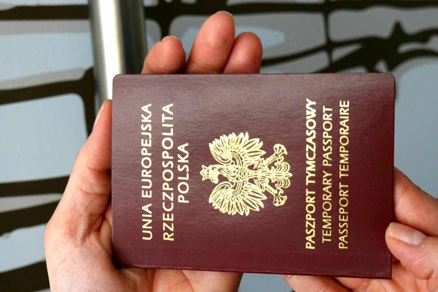 Paszport w kwadrans? Teraz to możliwe na 4 lotniskach.
