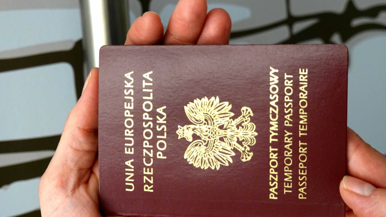 Paszport w kwadrans? Teraz to możliwe na 4 lotniskach.