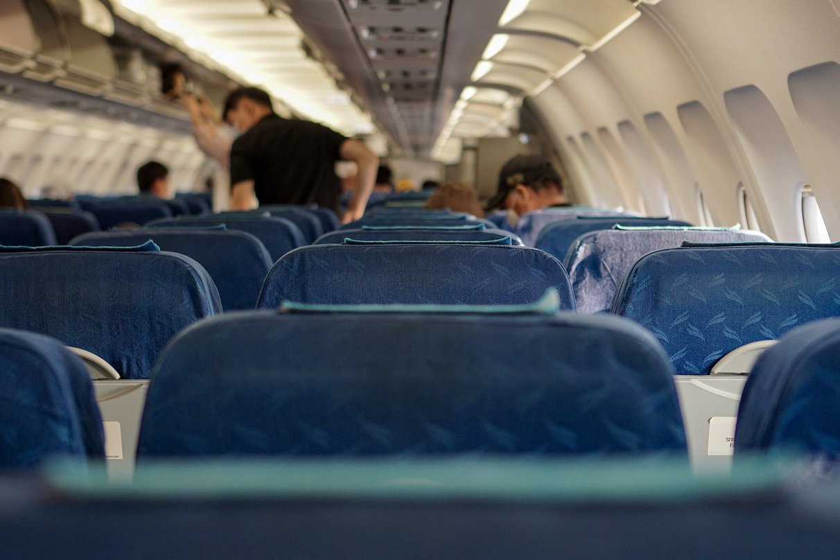 samolot losowy wybór miejsca dopłata za konkretne miejsce jak uniknąć środkowego fotela ryanair