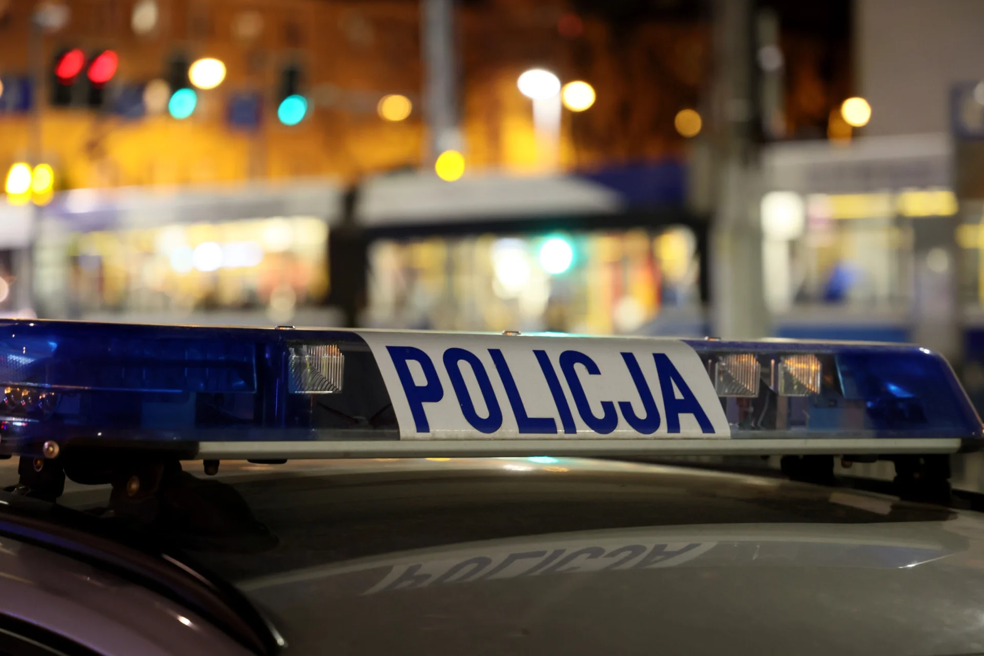 Próbował po kłótni rozjechać znajomych.