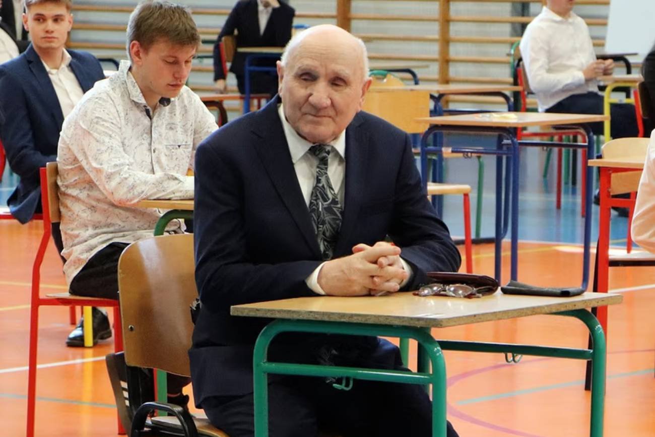 Najstarszy maturzysta oblał maturę. Pan Józef z Kalisza planuje poprawkę