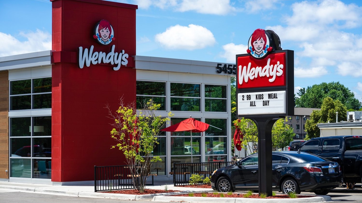 Fast-foodowy gigant z USA wkracza do Polski. Co zjemy w Wendy's?