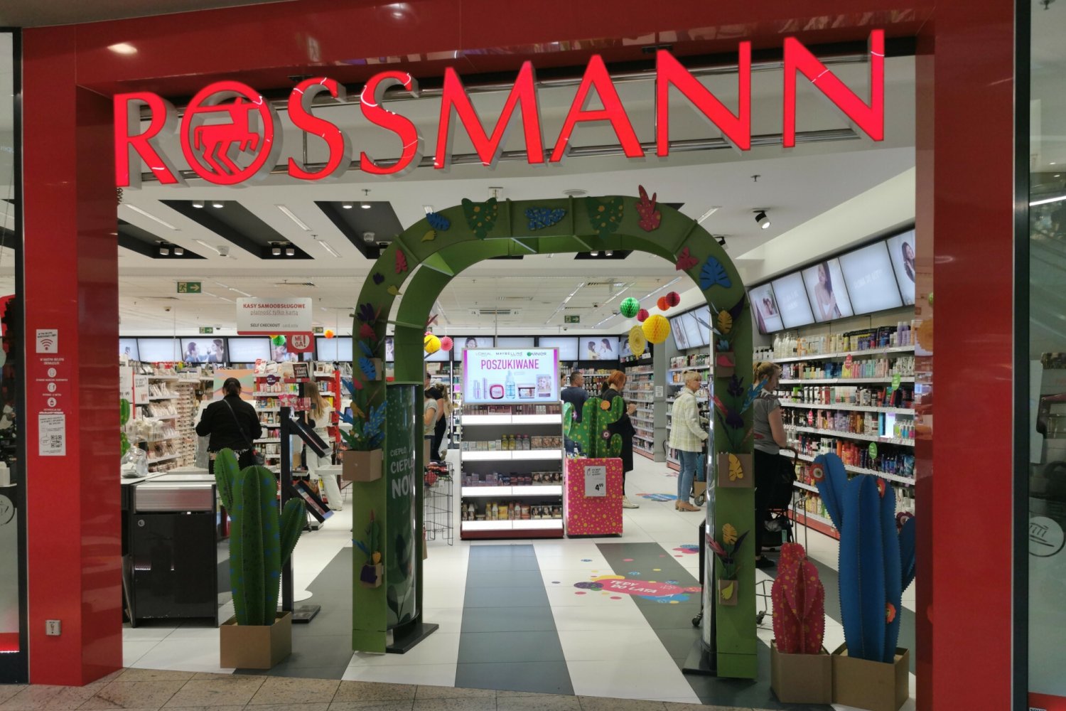 Rossmann oszalał z promocjami. Oto najnowsze okazje z gazetki sieci.