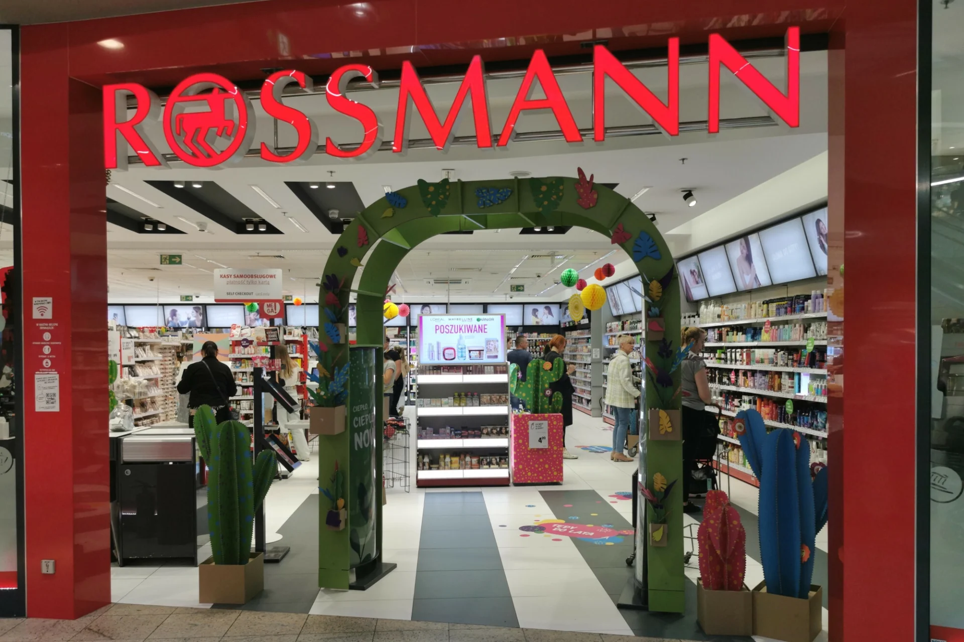 Rossmann oszalał z promocjami. Oto najnowsze okazje z gazetki sieci.