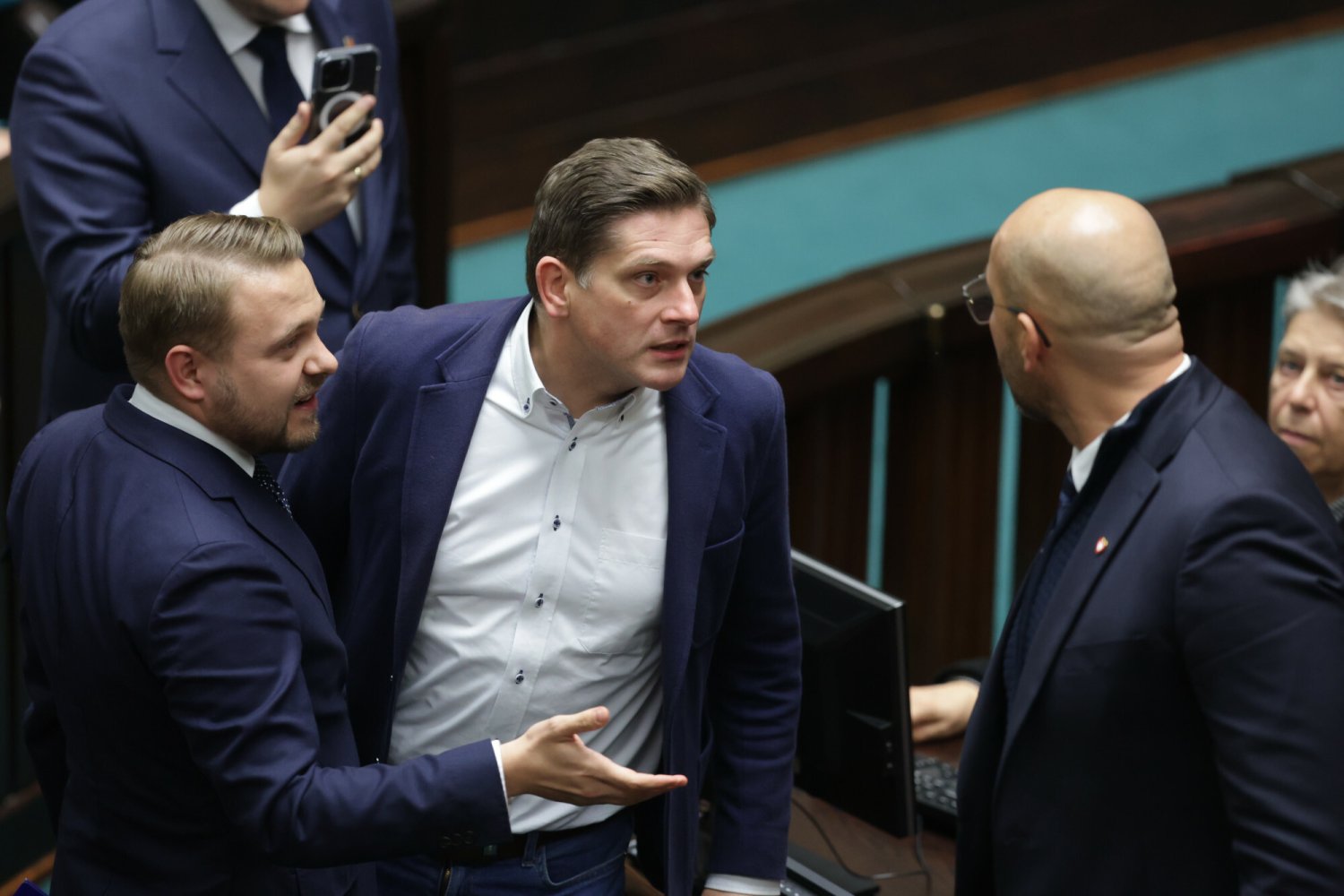 Bartosz Kownacki wkleił mem z Tuskiem.
