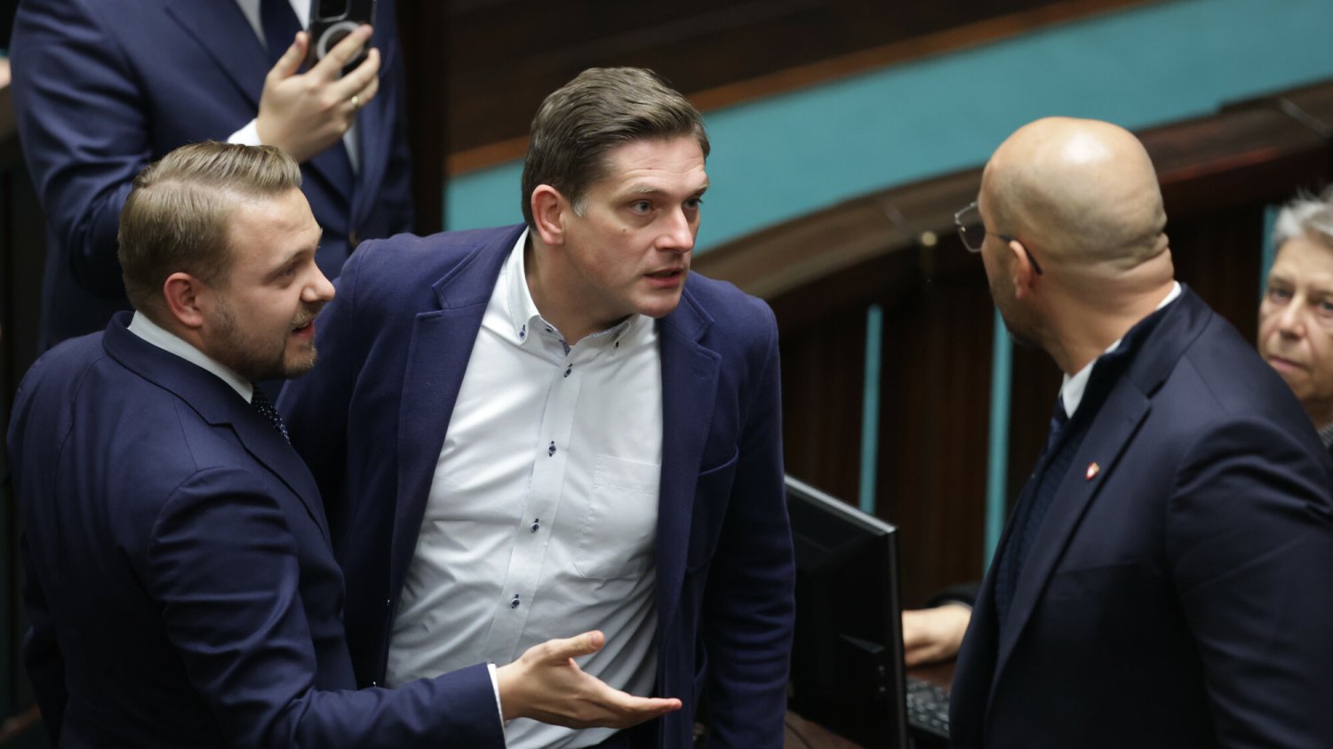 Bartosz Kownacki wkleił mem z Tuskiem.