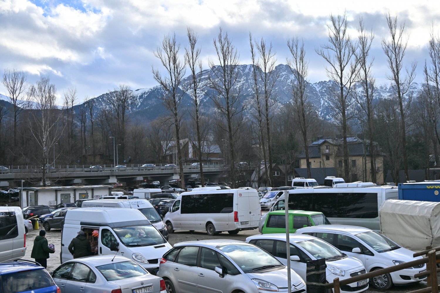 Ceny parkingu w Zakopanem zwalają z nóg.