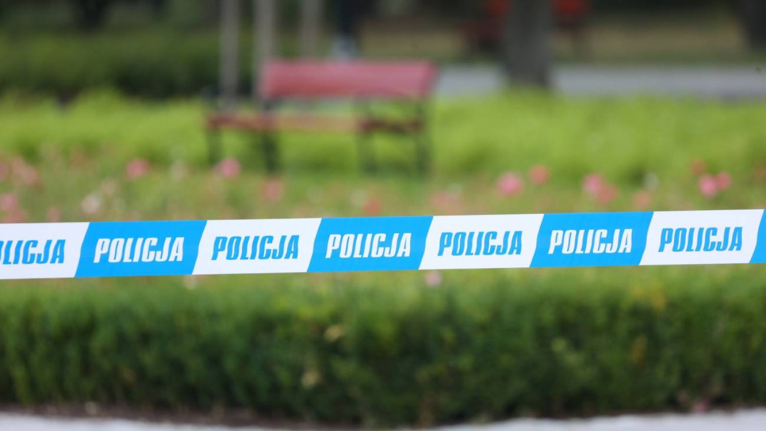 Noworodek znaleziony w reklamówce przy koszu. Wiadomo, kim jest matka