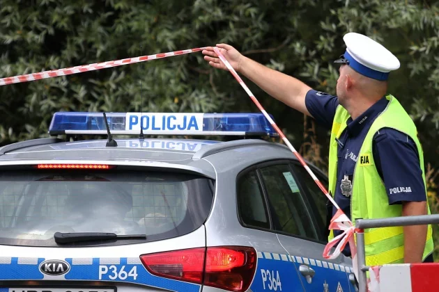 Spowodował wypadek i zostawił w aucie własnego ojca.