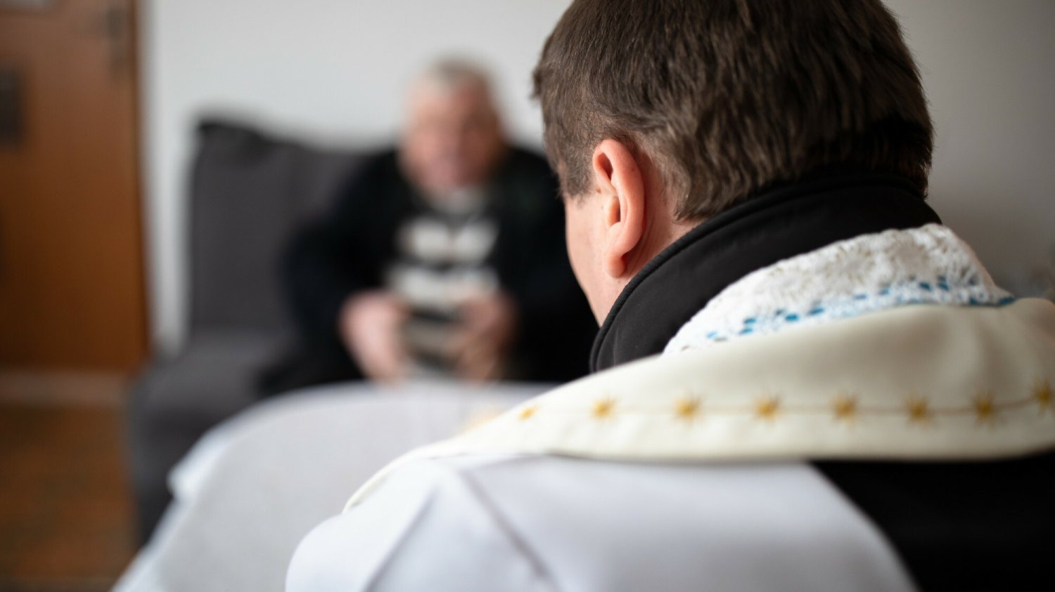 groszowice proboszcz ksiądz kupił dom rodzina sąd odciął prąd