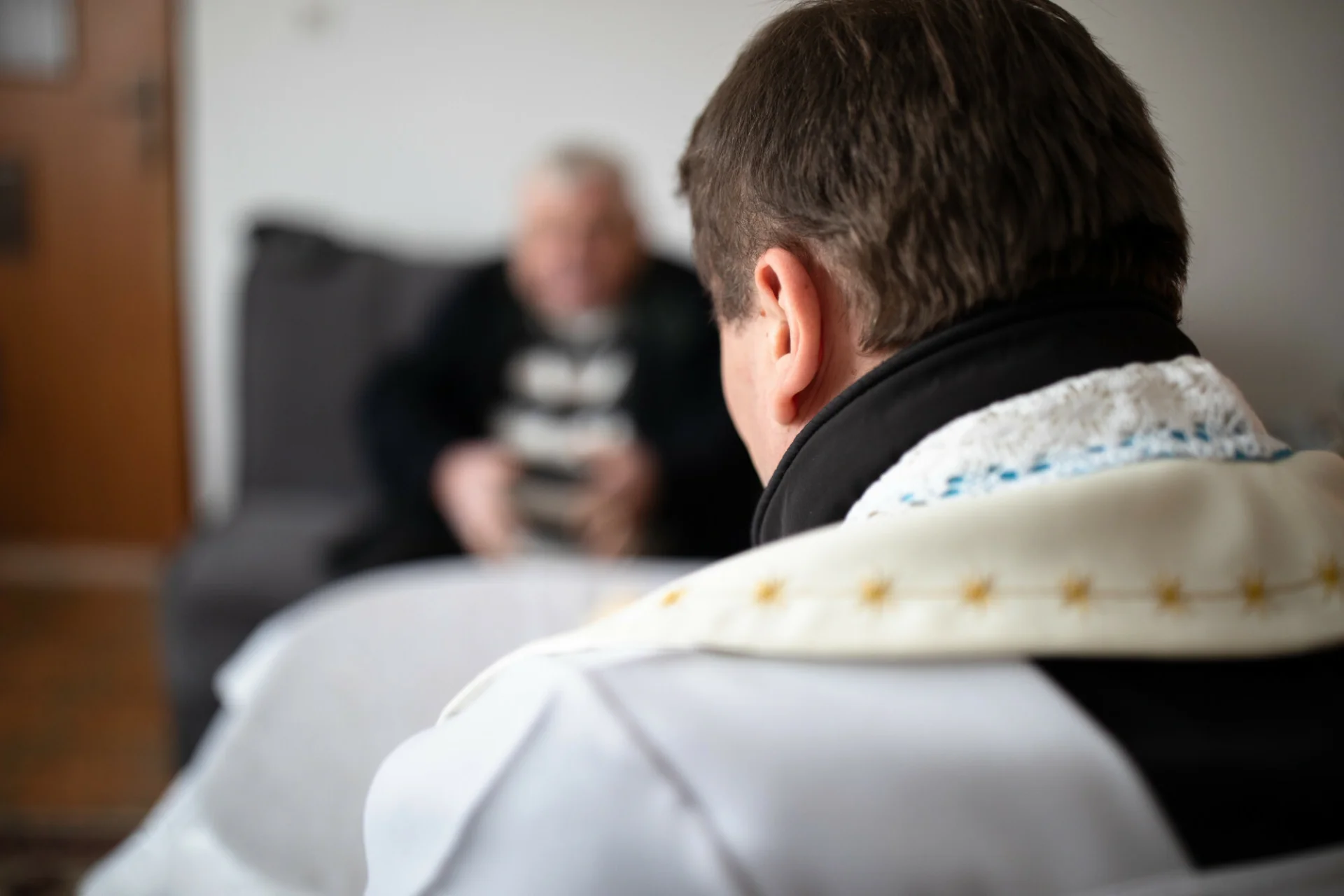 groszowice proboszcz ksiądz kupił dom rodzina sąd odciął prąd