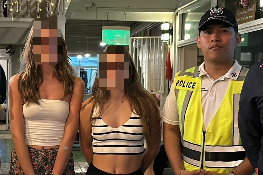 tajlandia polki turystyki opalanie się policja świątynia znaki zdjęcia tajlandia polki turystyki opalanie się policja świątynia znaki zdjęcia