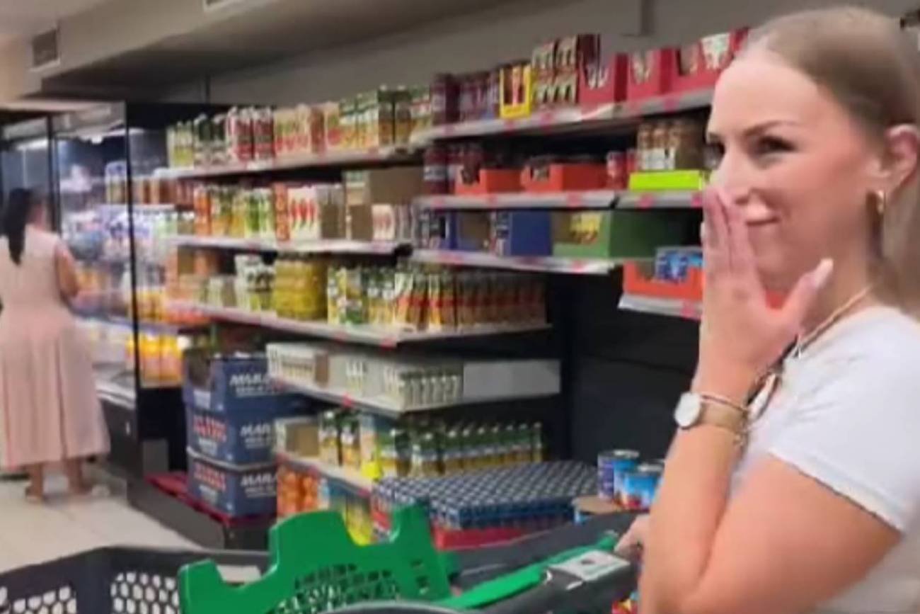 Trend na szukanie męża w markecie. Wystarczy mieć ananasa i koszyk