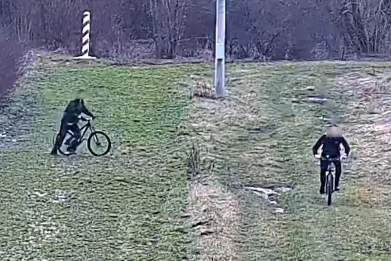 Polscy pogranicznicy zatrzymali dwóch rowerzystów. Celem podróży było USA