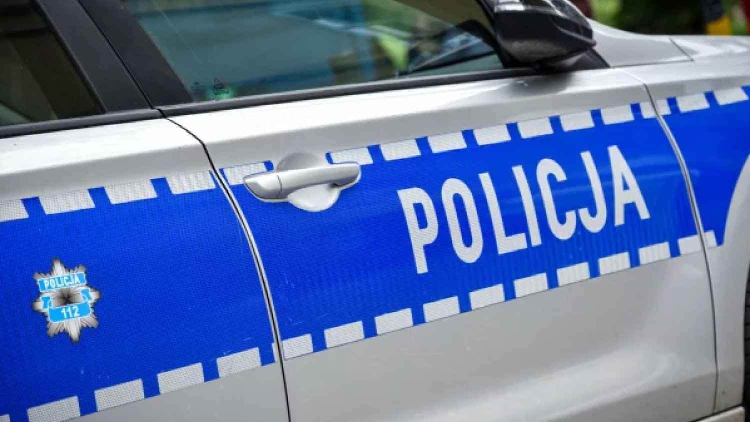 29-letni Czech oblał policjantów benzyną i podpalił.
