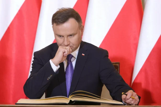tabletka dzień po prezydent andrzej duda inna decyzja przepisy sejm bez recepty wiek