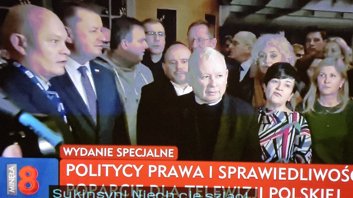 Wpadka TVP Info przy okazji protestu polityków PiS w obronie stacji.