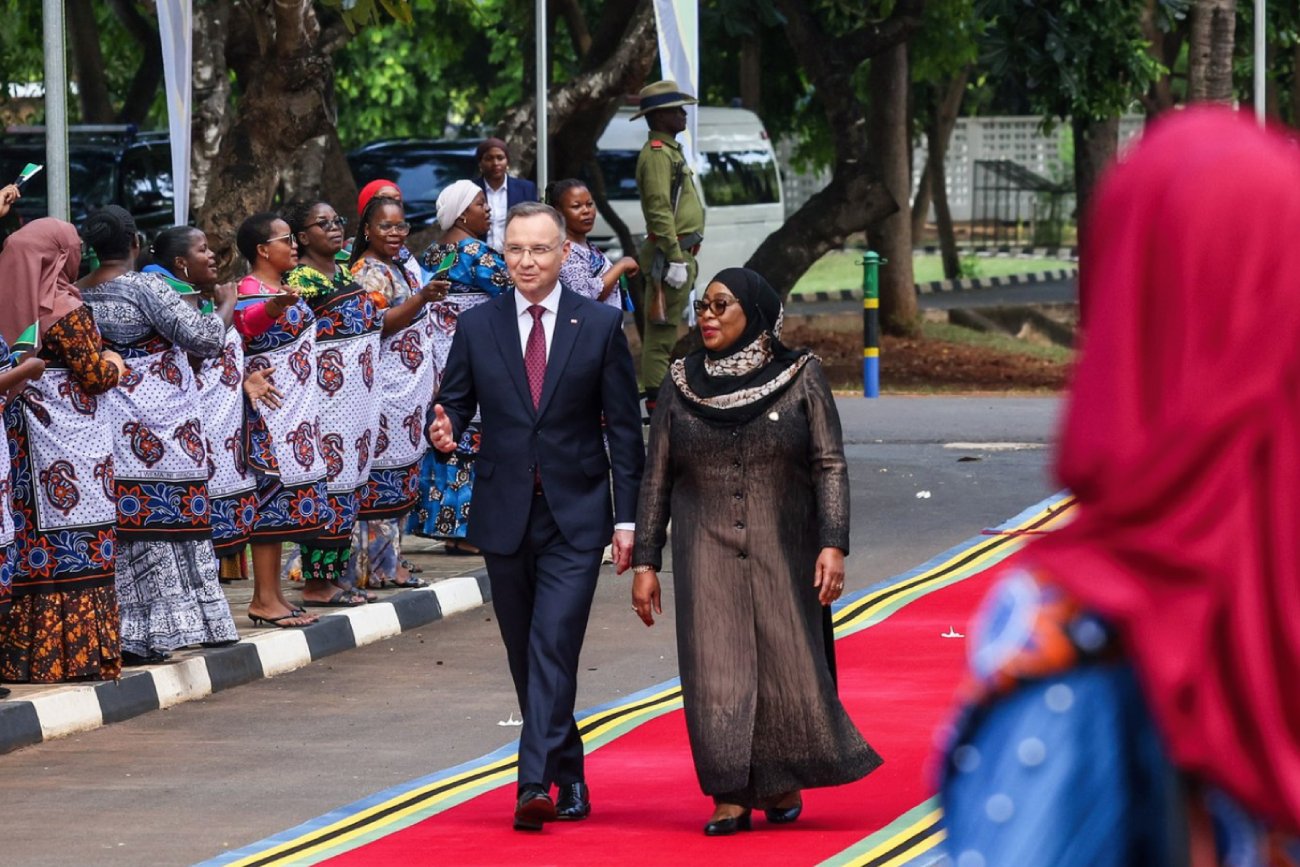 Andrzej Duda w Tanzanii. O co chodzi z 'Hakuna Matata'?