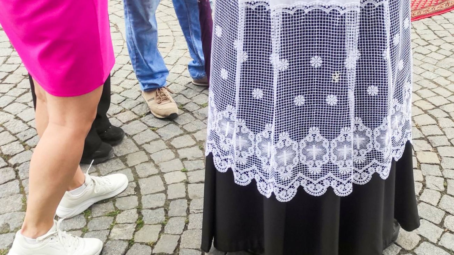 Ząbki – parafianie protestują przeciwko przeniesieniu księdza