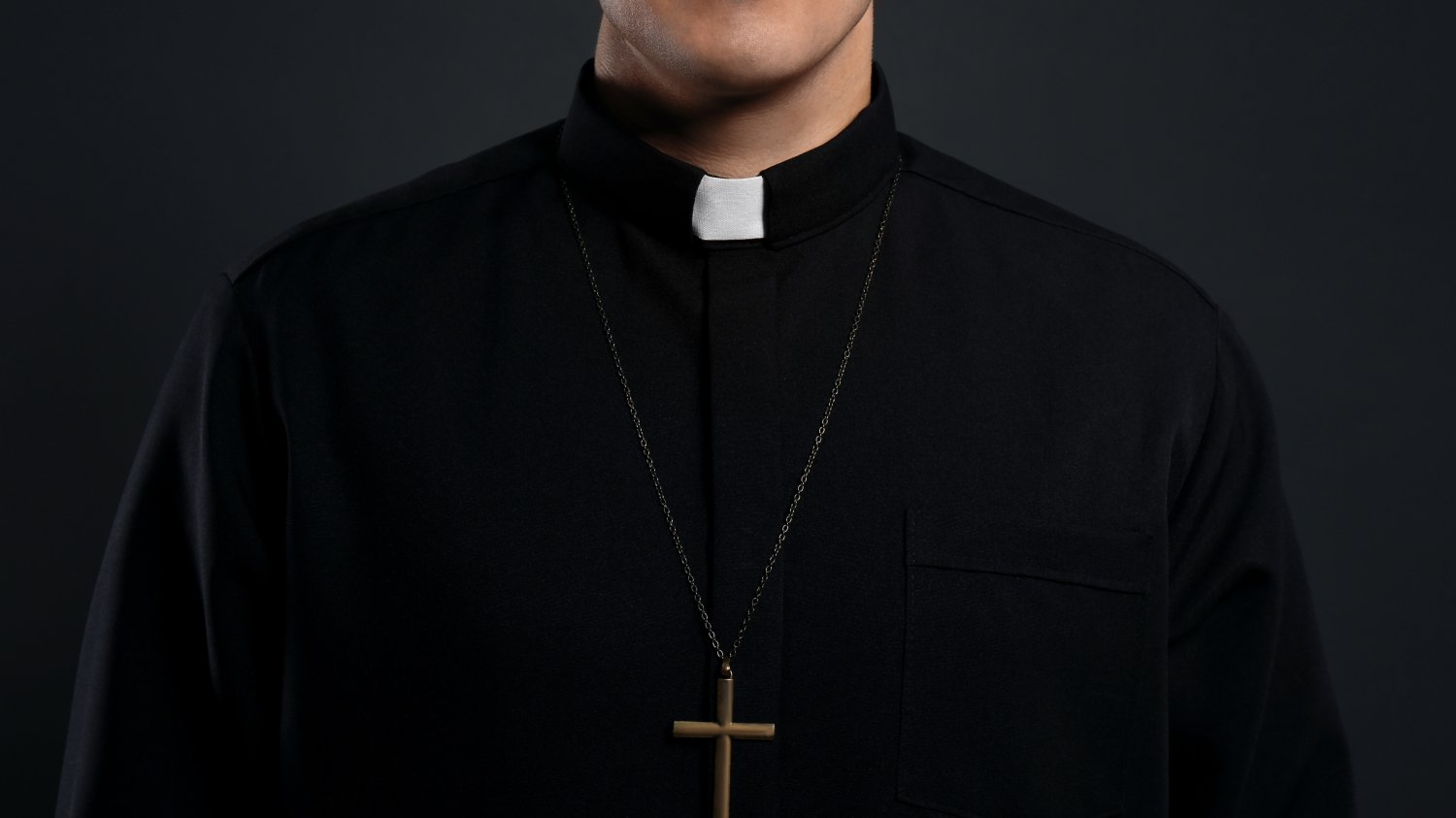 Ksiądz Rafał K. prowadził terapie jako seksualną. Mierzył przyrodzenia.