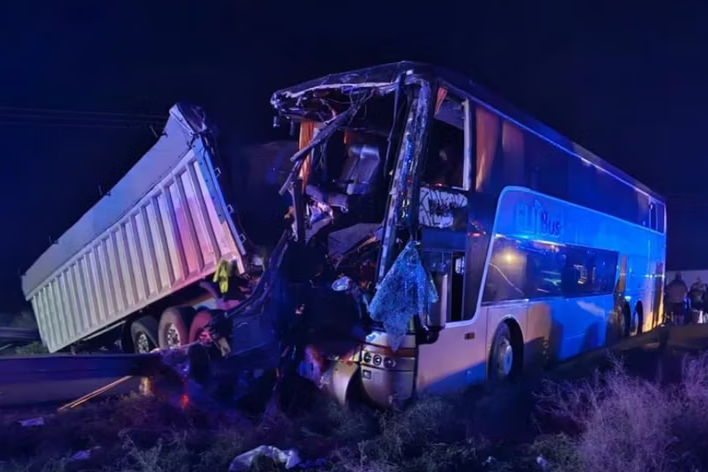 Tragiczny wypadek autokaru z Warszawy koło Lwowa. Są ofiary śmiertelne.