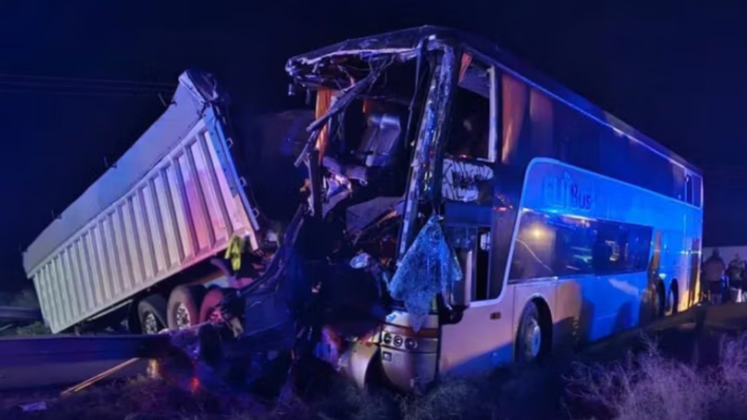Tragiczny wypadek autokaru z Warszawy koło Lwowa. Są ofiary śmiertelne.