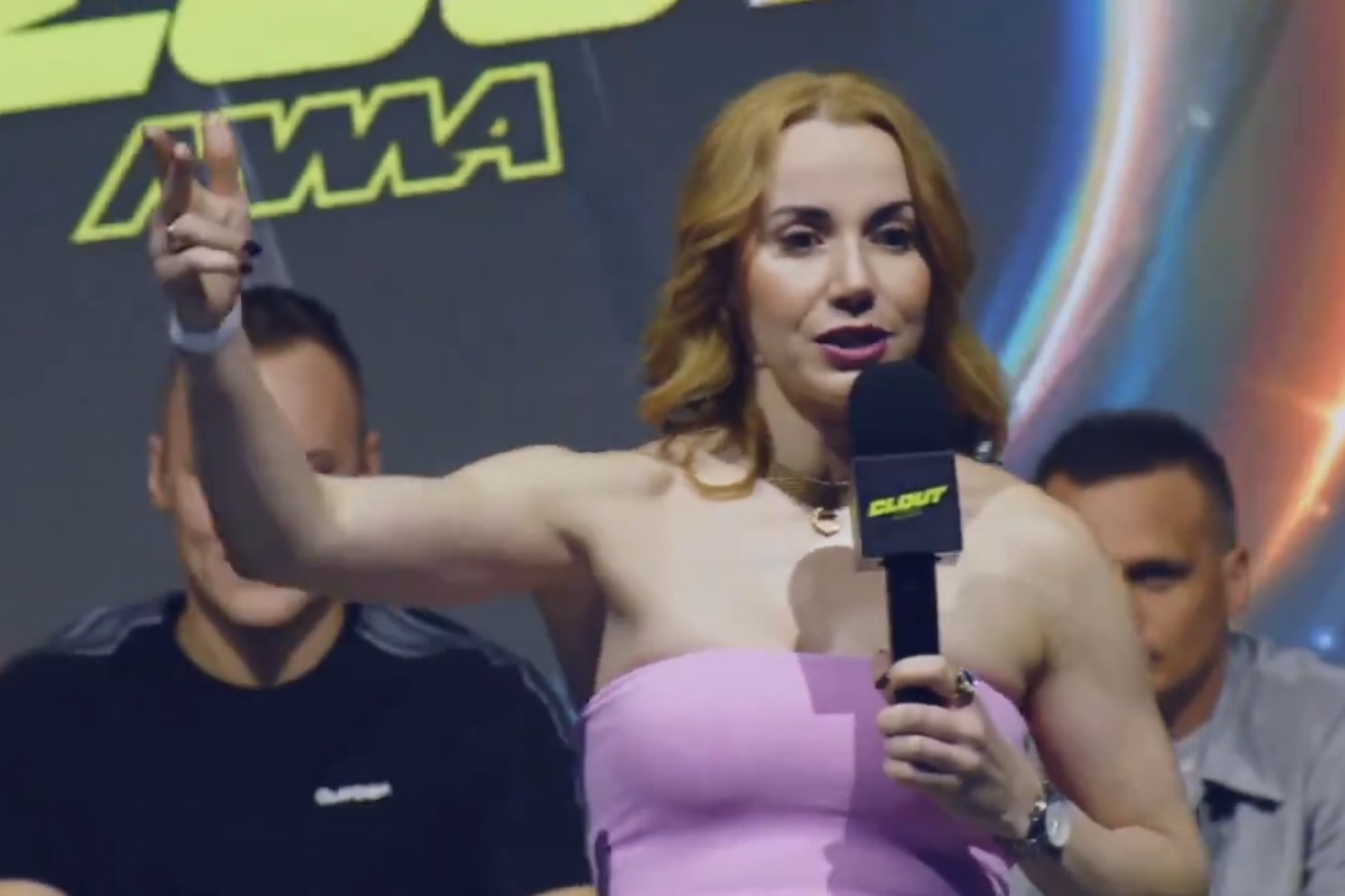 clout mma 4 marianna schreiber film wideo laluna żona posłą PiS kto nie wstanie ten z policji
