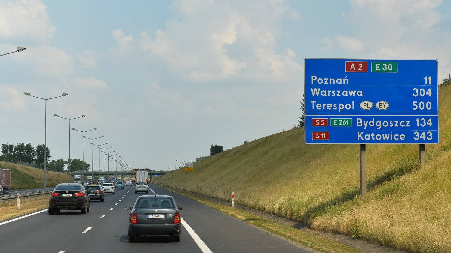 drogowskazy tablice liczba kilometry do którego miejsca centralny punkt miasta drogowskazy tablice liczba kilometry do którego miejsca centralny punkt miasta
