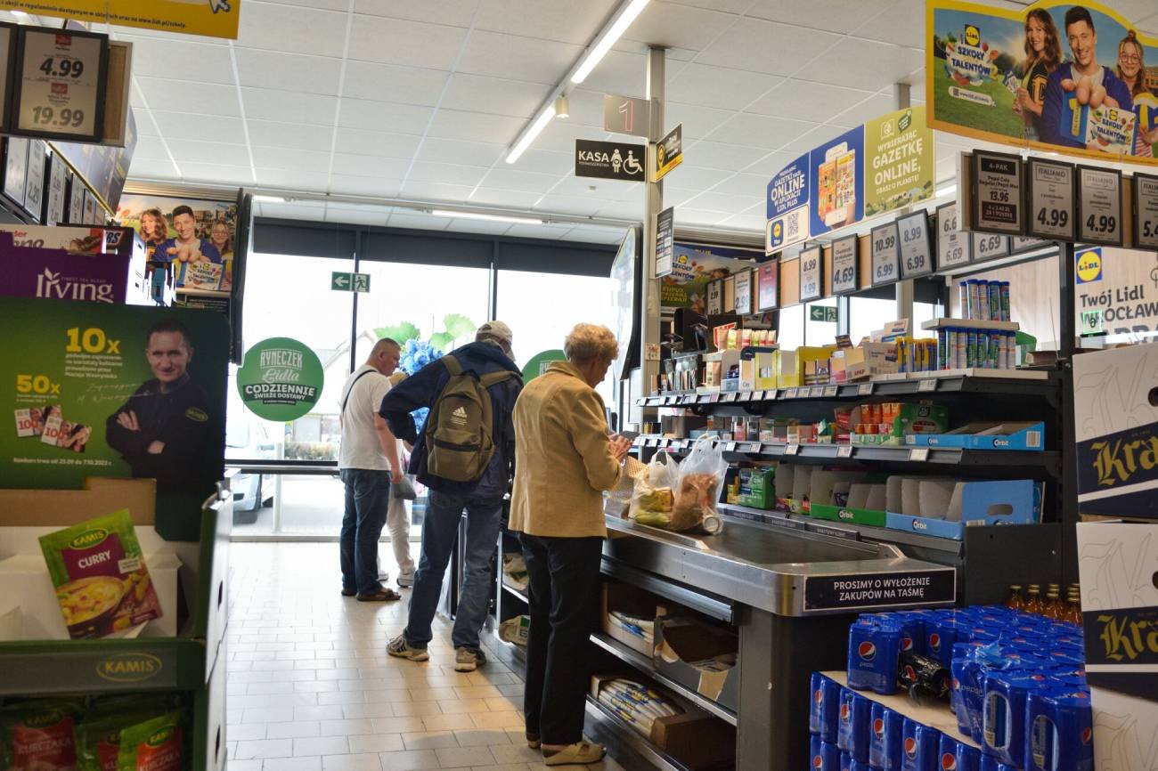 "Małpki" alkoholowe zakazane? Ta grupa Polaków chce ich sprzedaży