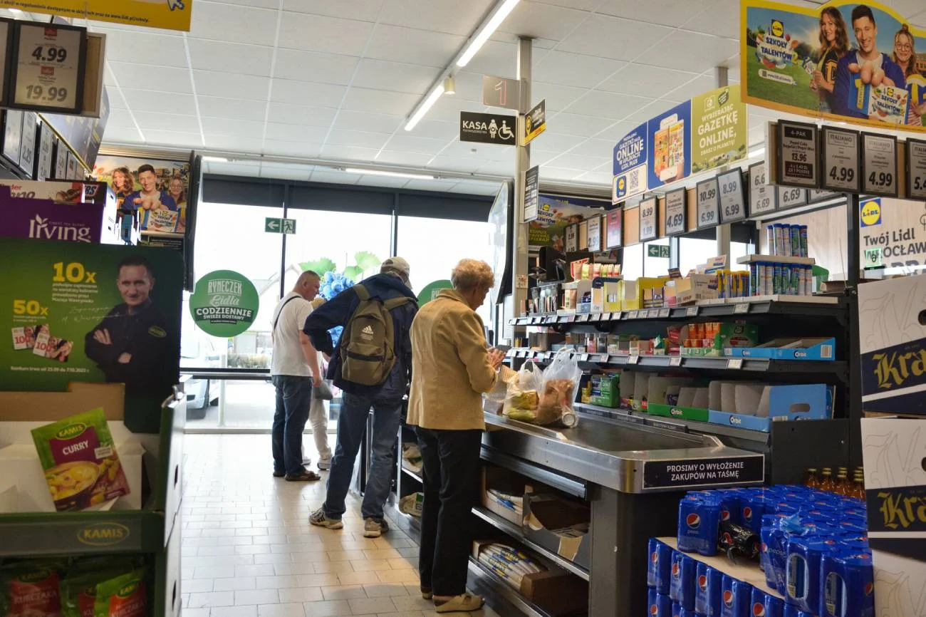 "Małpki" alkoholowe zakazane? Ta grupa Polaków chce ich sprzedaży