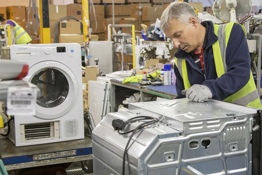 beko europe zamyka fabryki łódź wrocław zwolnienia 1800 osób dlaczego