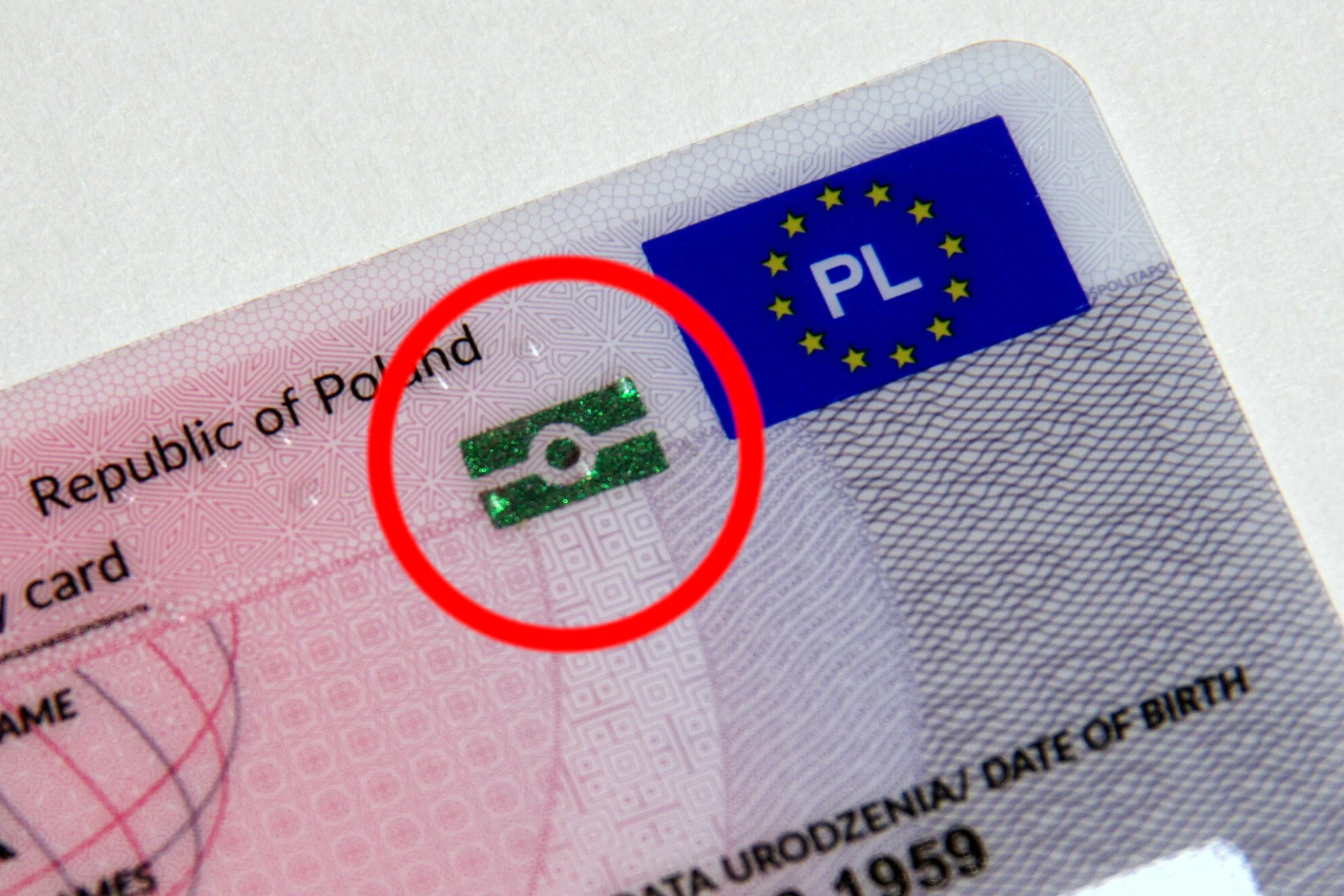 dowód osobisty znaczek prawy górny róg co oznacza symbol e-dowód znak biometrii warstwa elektroniczna