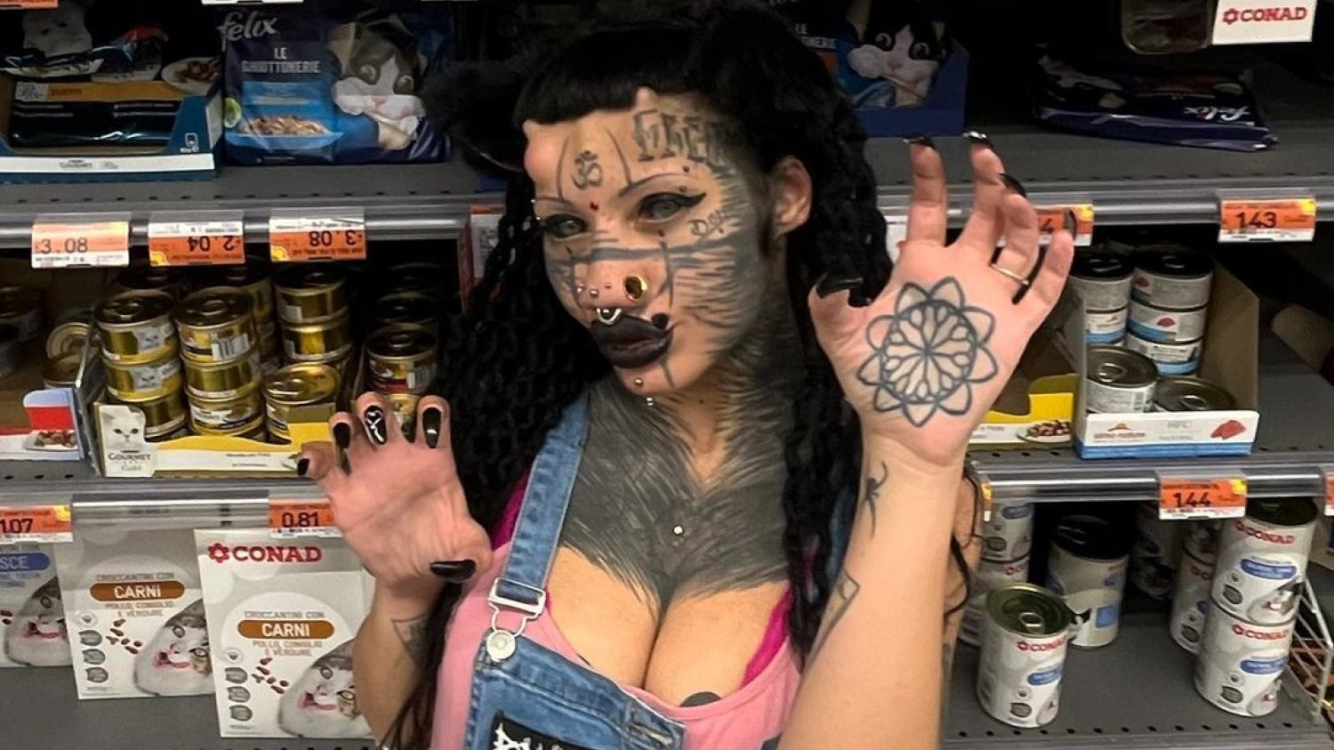 Chiara Dell'Abate ma obsesję na punkcie modyfikacja ciała. Chce się upodobnić do kota