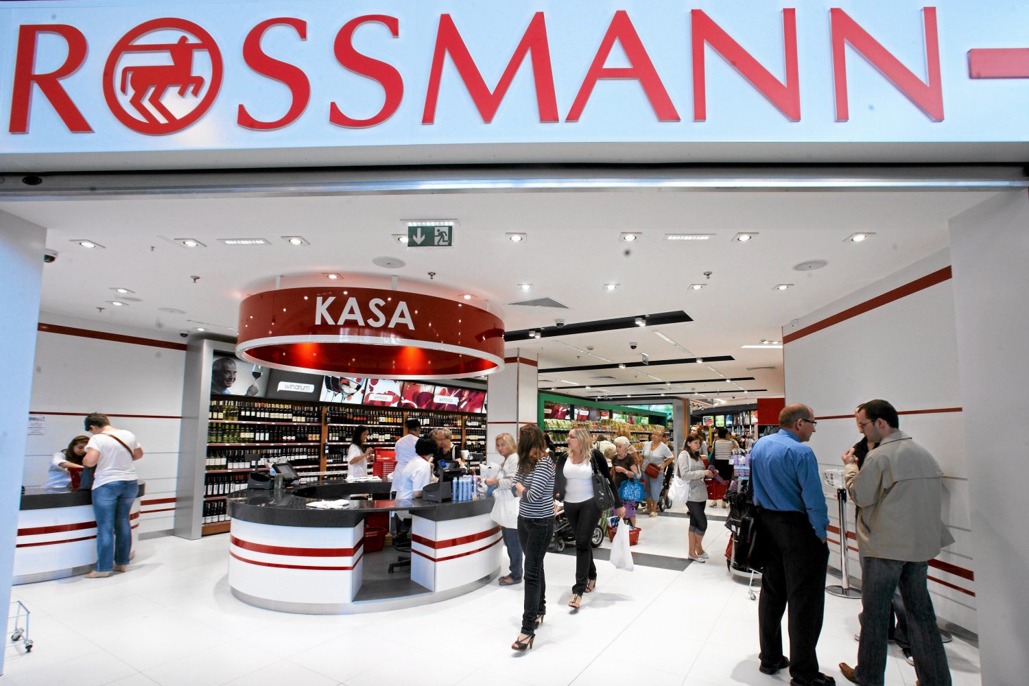 Tańsze kosmetyki w Rossmannie. Promocja 20 procent rabatu na marki własne np. Isana Promocja w Rossmanie we wrześniu 2025. Rabat 20 proc. na kosmetyki