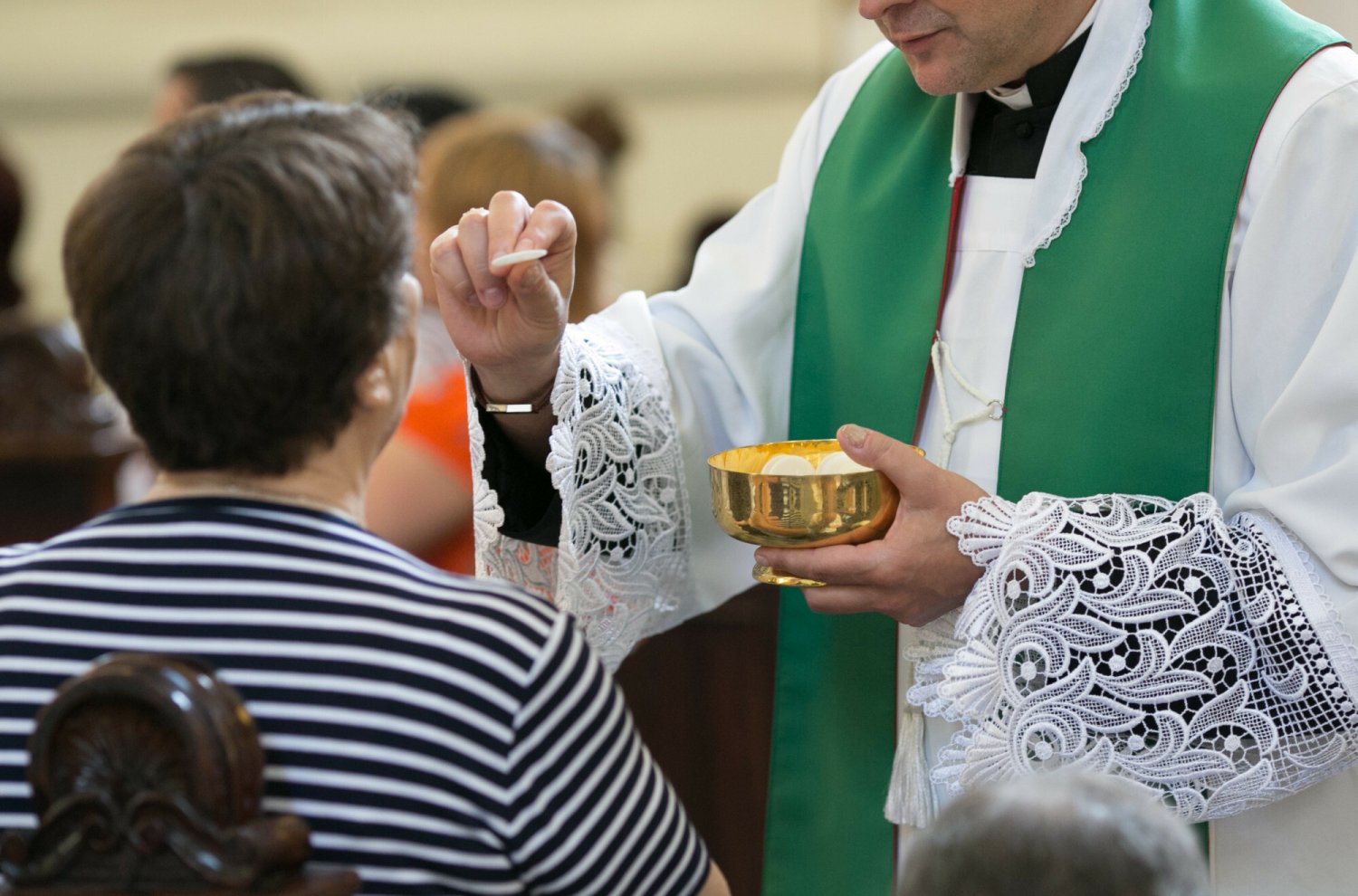 komunia spowiedź nieślubne dziecko kościół ksiądz