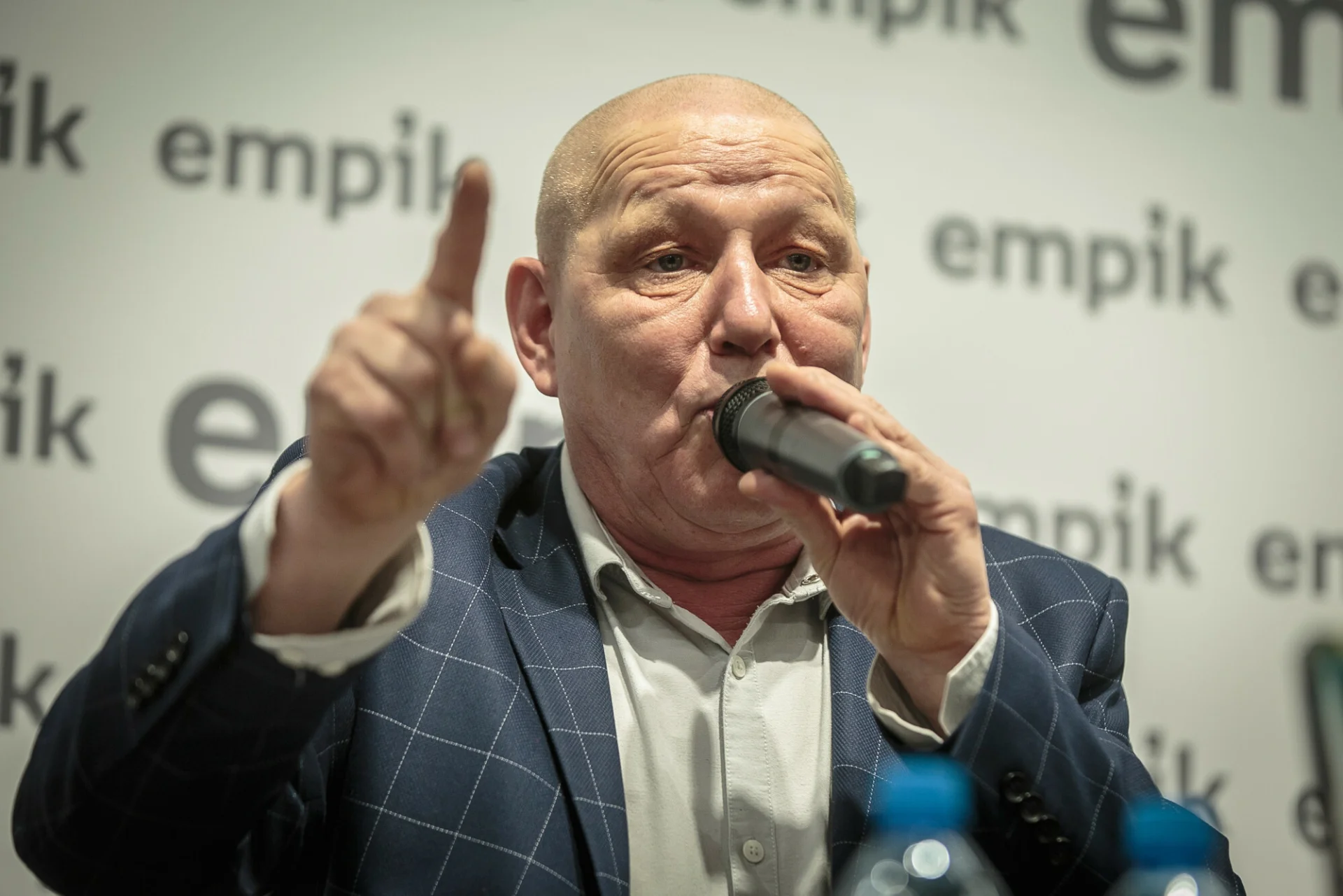 Jasnowidz Krzysztof Jackowski nie ma dobrych wieści dla Hołowni na 2024 rok.
