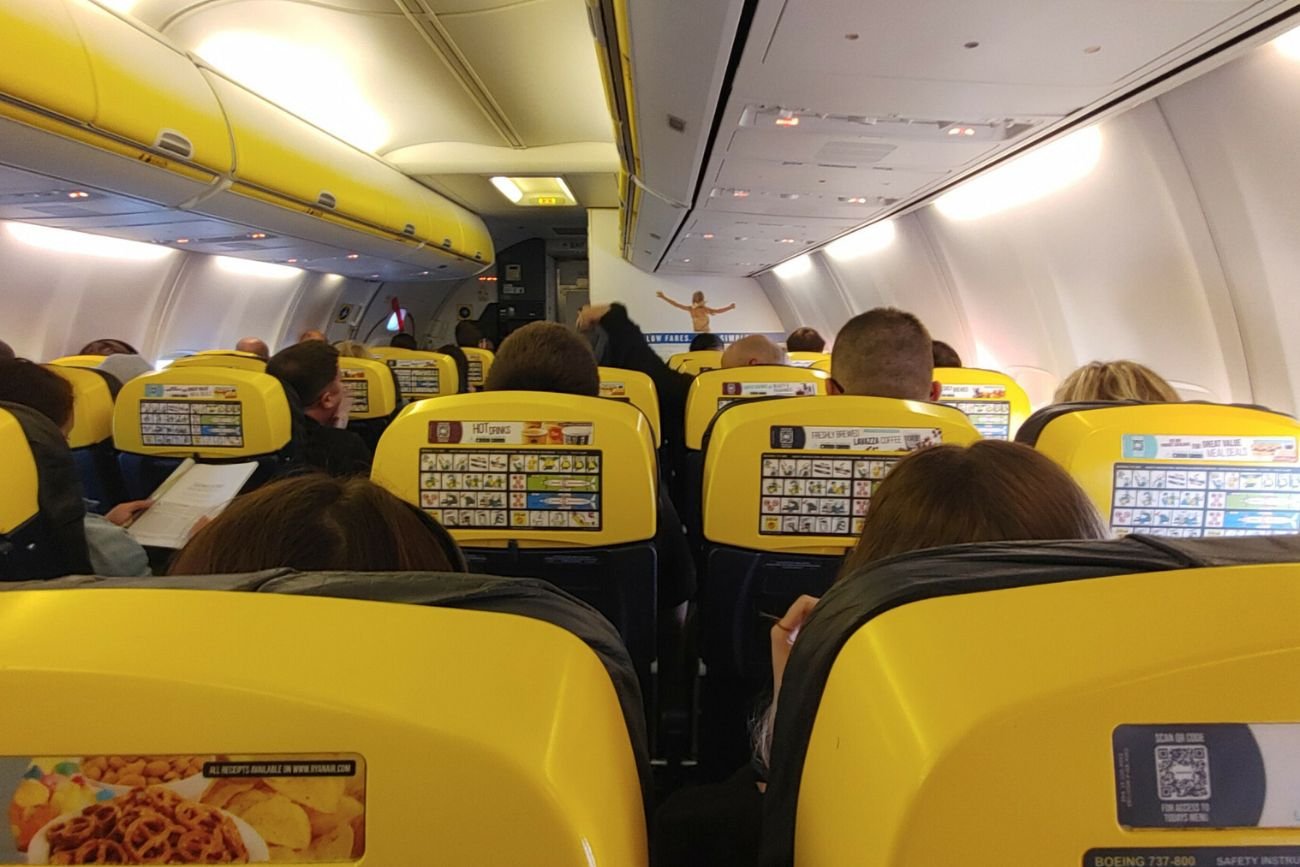 Samolot – tych miejsc unikaj w Ryanairze. 11, 12 i 33 to kłopoty