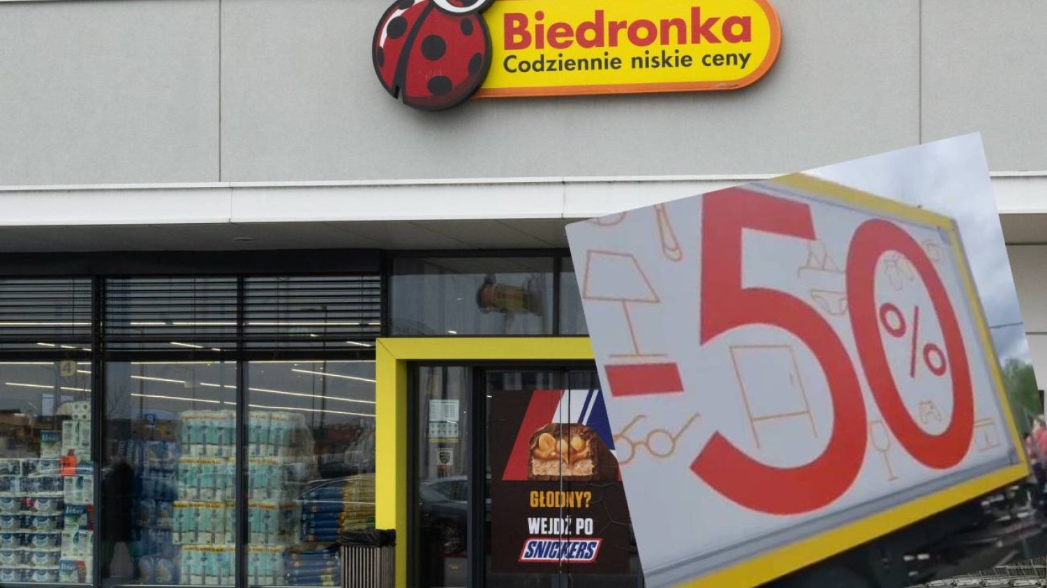 Biedronka urządziła wyprzedaż w ciężarówce. Kobieta kupiła za 50 zł