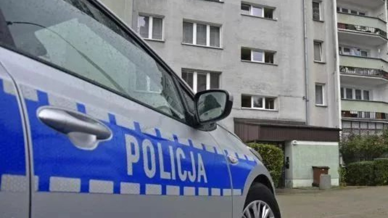 W Świdniku znaleziono ciało 42-latki. Obok leżał jej nieprzytomny syn.