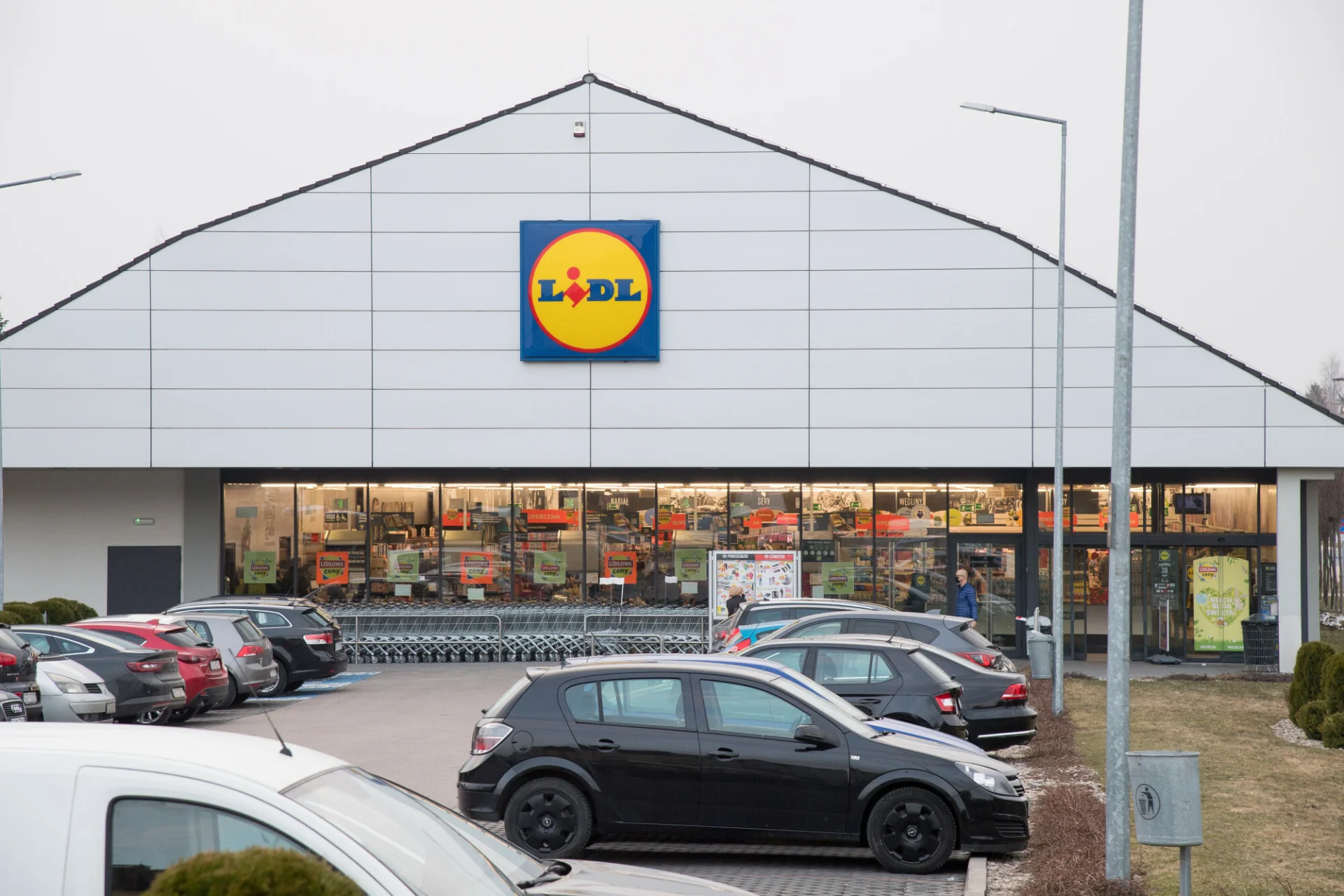 Lidl wycofuje ze swoich sklepów produkt, w którym wykryto niedozwolone ilości rakotwórczej substancji.