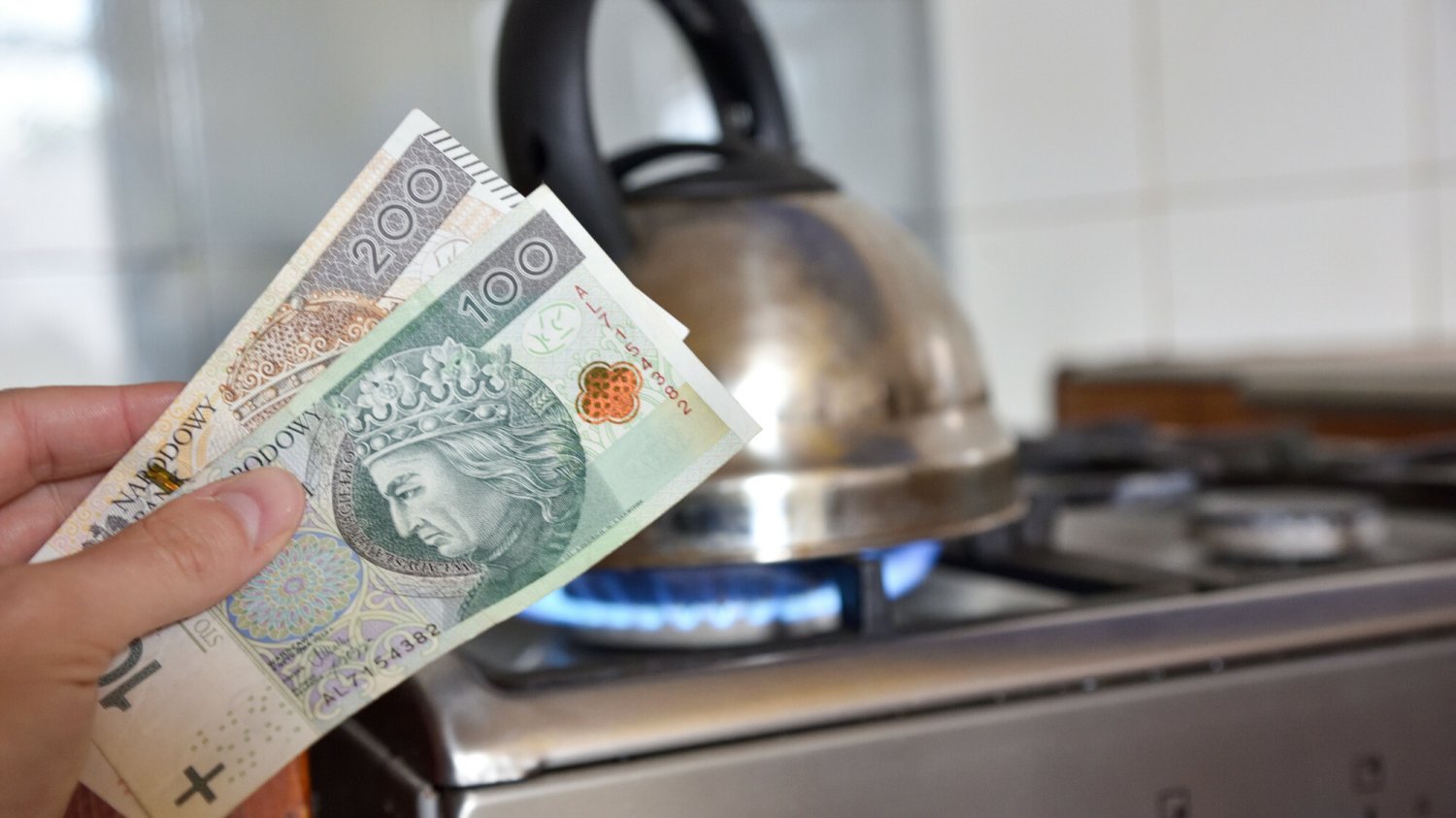 podwyżki cen prąd gaz ile więcej rachunki bon energetyczny zniżki opłata mocowa