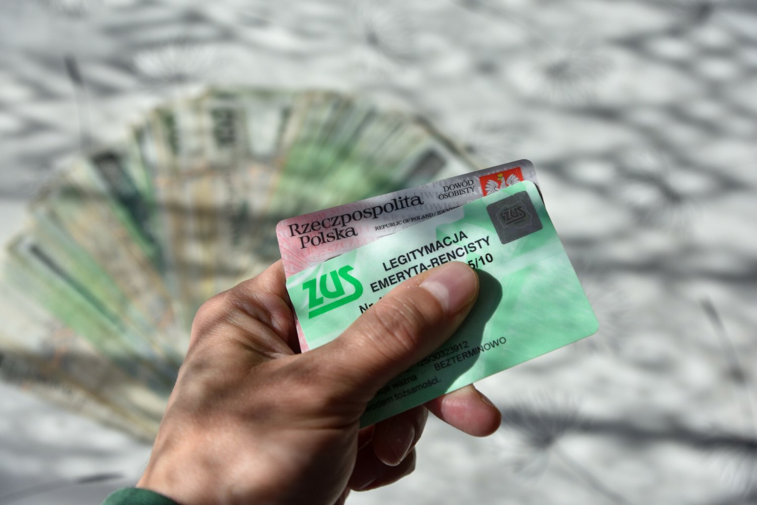 Kiedy zostanie wypłacona 14. emerytura? ZUS ujawnił szczegóły.