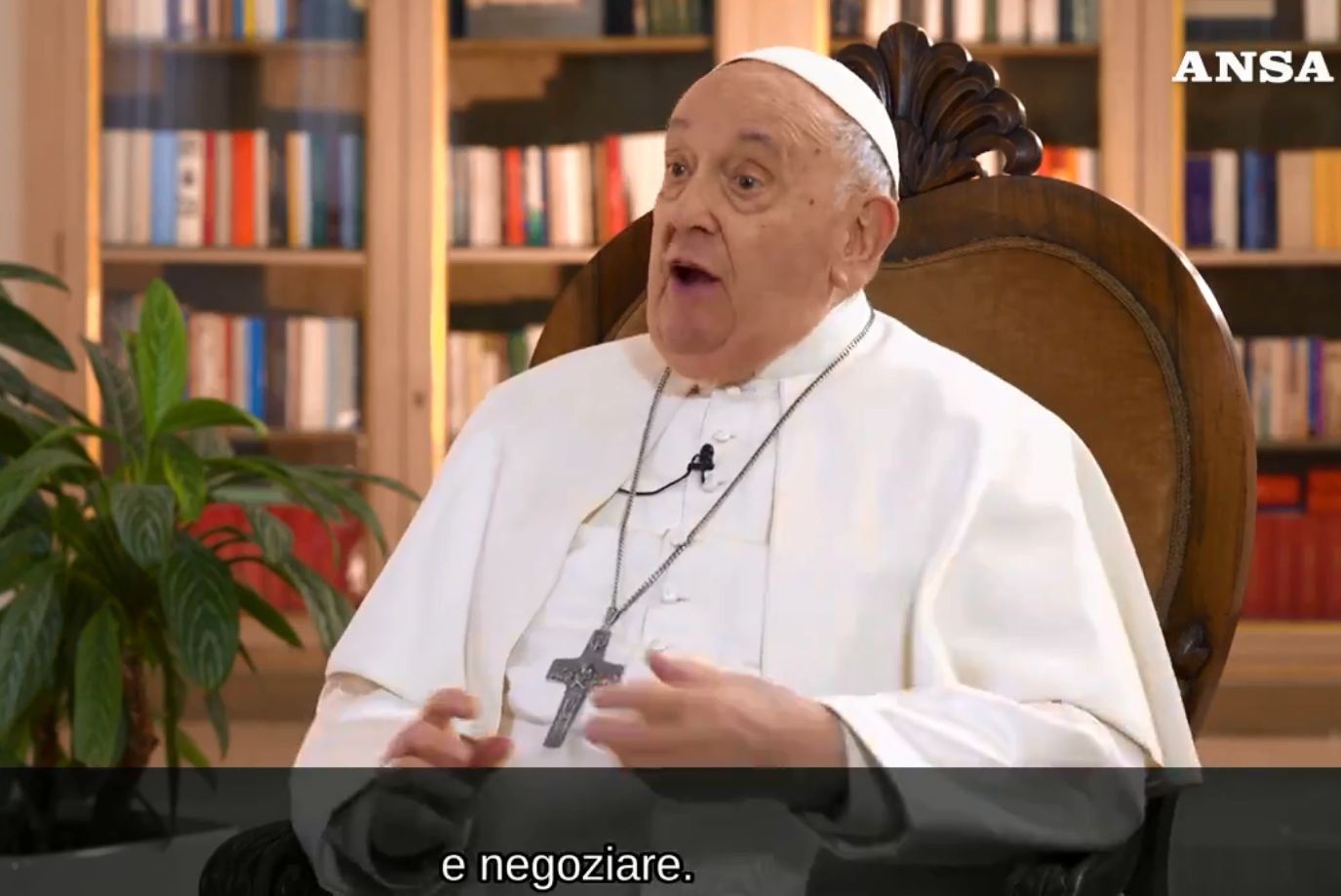 Słowa papieża Franciszka o białej fladze Ukrainy wywołały burzę.
